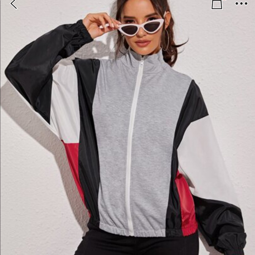 🎉 2/$5 windbreaker